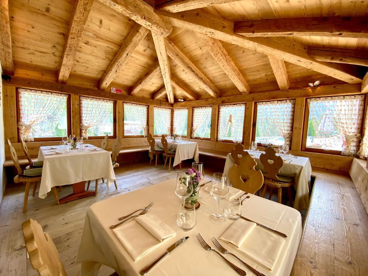 Ristorante Rifugio Ospitale Hotel กอร์ตินาดัมเปซโซ ภายนอก รูปภาพ