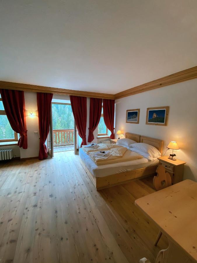 Ristorante Rifugio Ospitale Hotel กอร์ตินาดัมเปซโซ ภายนอก รูปภาพ